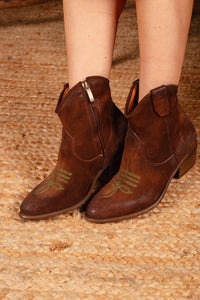 KRIS05 STIEFELETTE