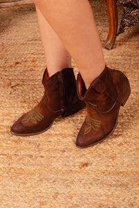 KRIS05 STIEFELETTE
